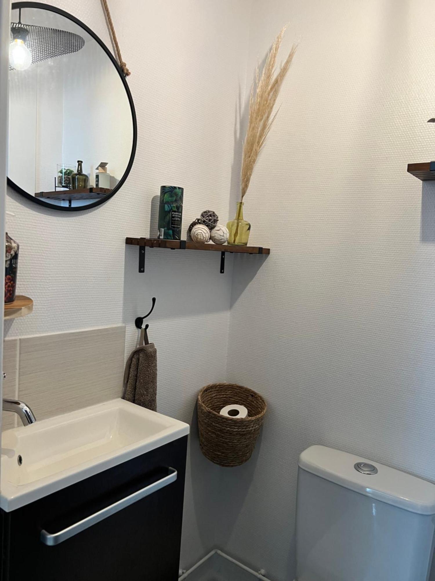 - Nouveau - Bienvenue A Azelma - Cozy Et Proche De Naval Group Apartment