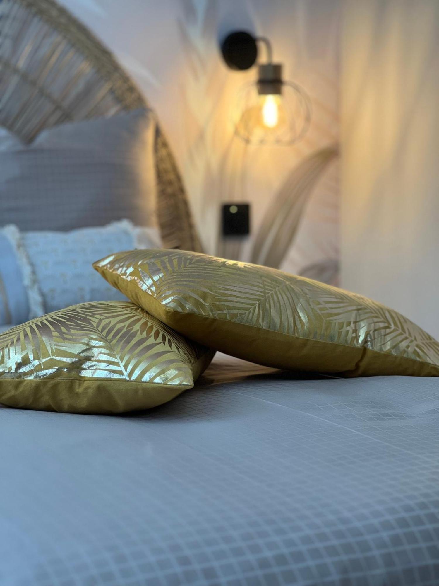 - Nouveau - Bienvenue A Azelma - Cozy Et Proche De Naval Group Apartment *